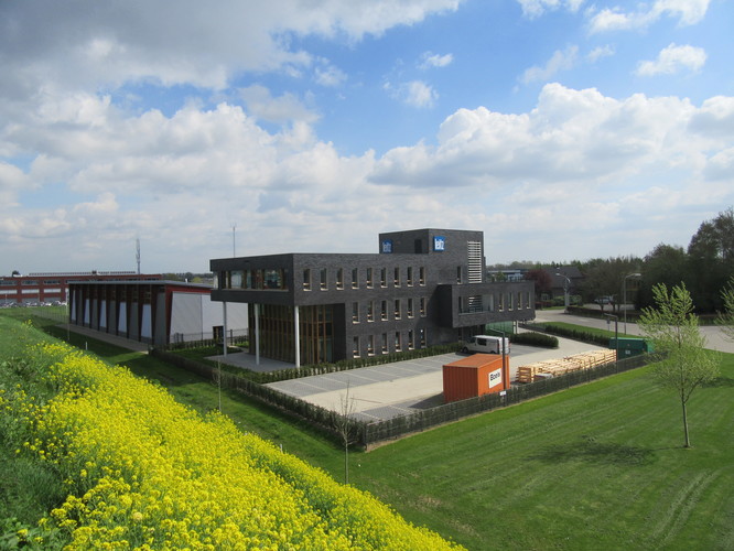 Foto van Kantoorpand in Elst